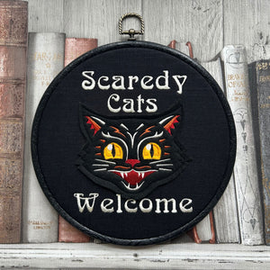 Scaredy Cats Welcome, Embroidery Hoop – Funny Gothic Cat Wall Art