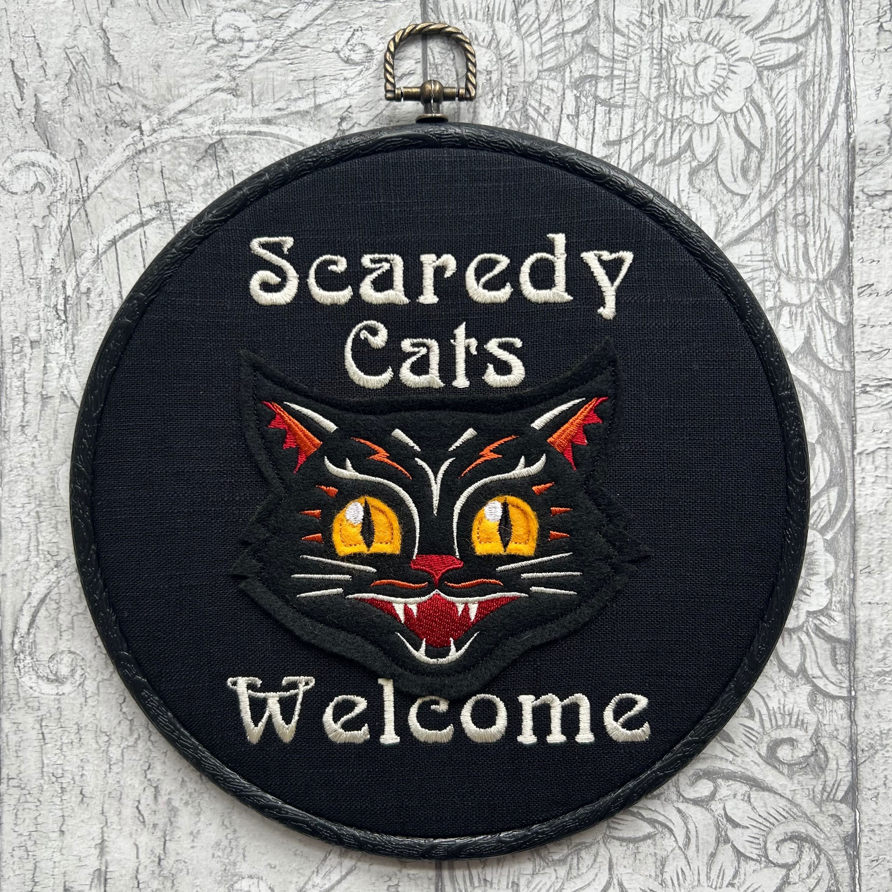 Scaredy Cats Welcome, Embroidery Hoop – Funny Gothic Cat Wall Art