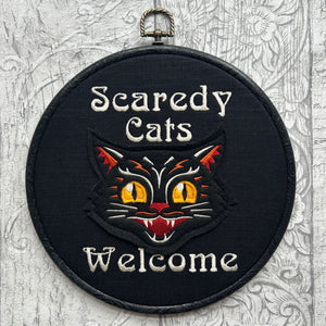 Scaredy Cats Welcome, Embroidery Hoop – Funny Gothic Cat Wall Art